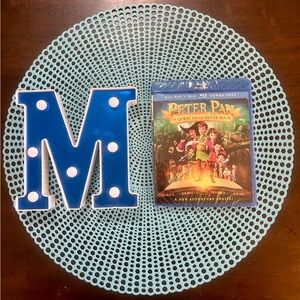 Peter Pan The Quest for the Never Book  (Blu-Ray + DVD) New Sealed